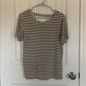 black and cream striped top